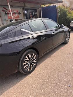 نيسان ألتيما